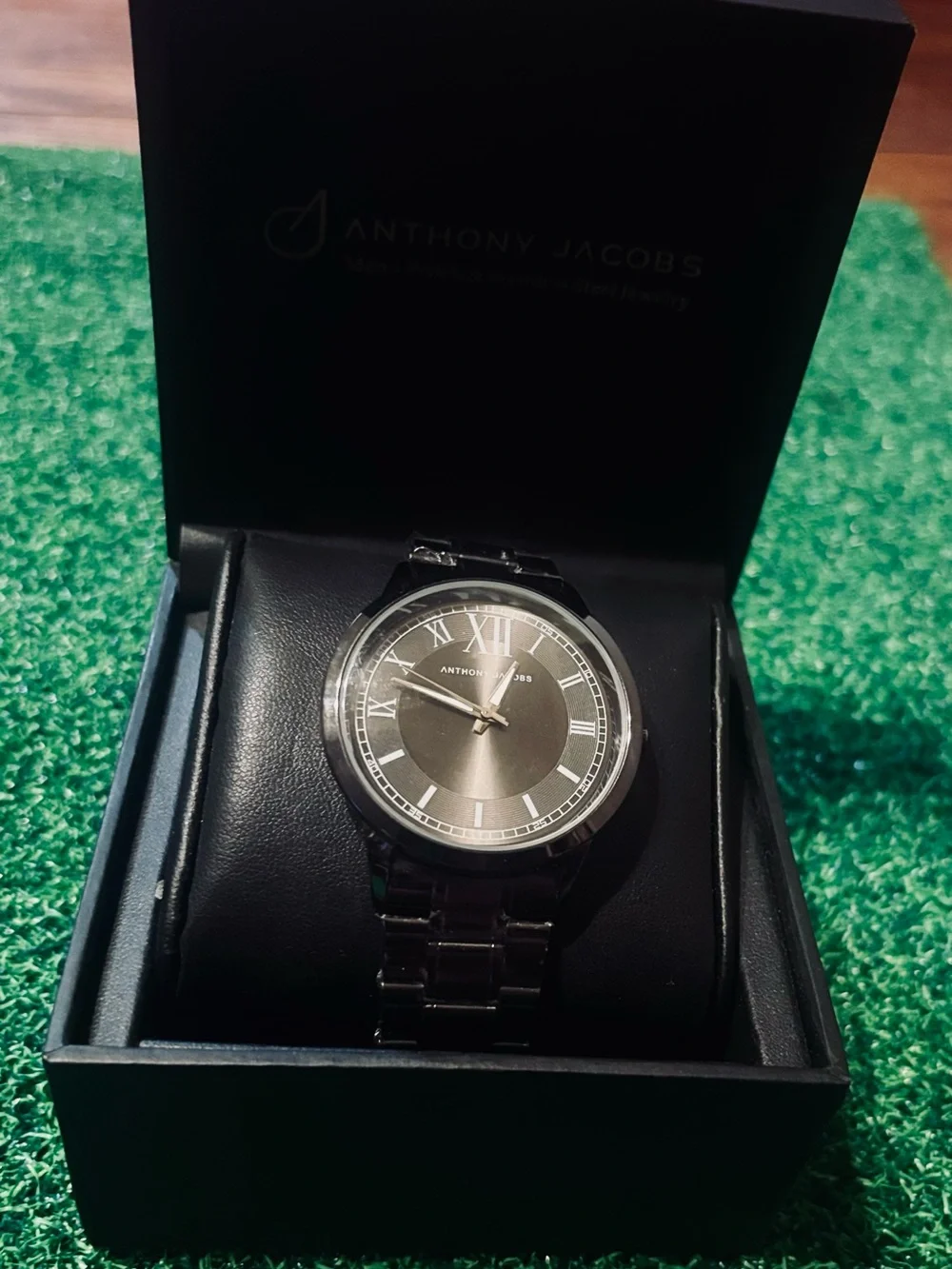Anthony Jacobs elegant men
